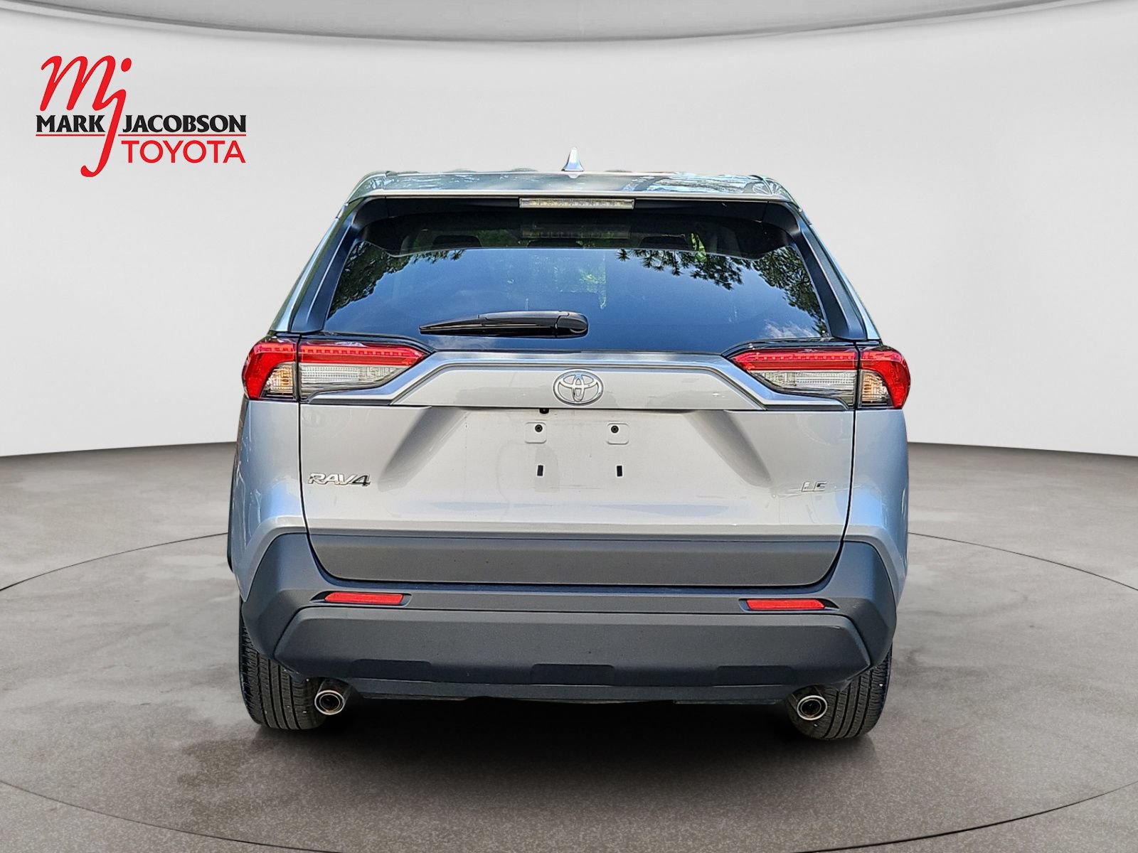Used 2025 Toyota RAV4 LE FWD image 11
