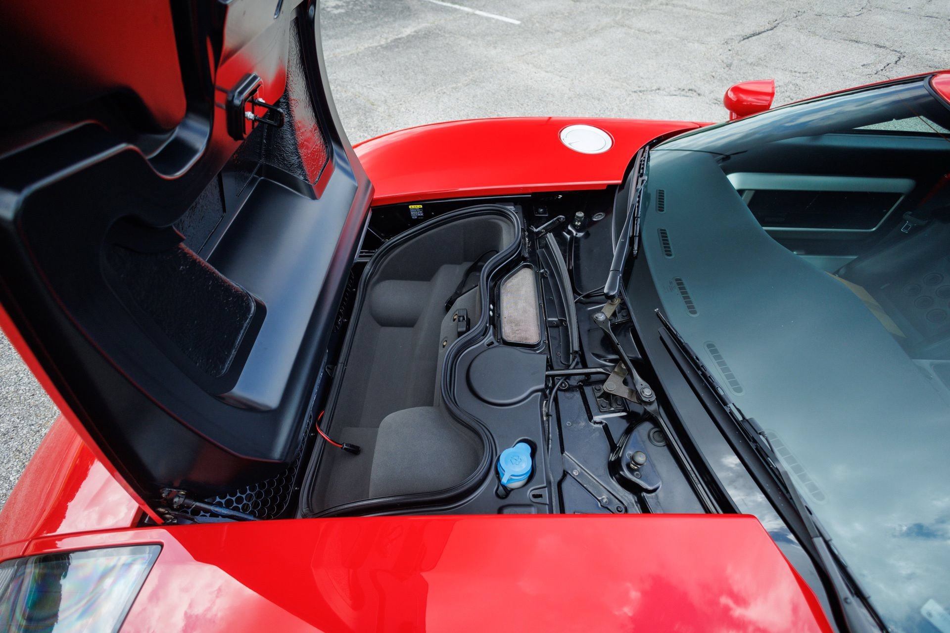 Used 2005 Ford GT RWD image 53