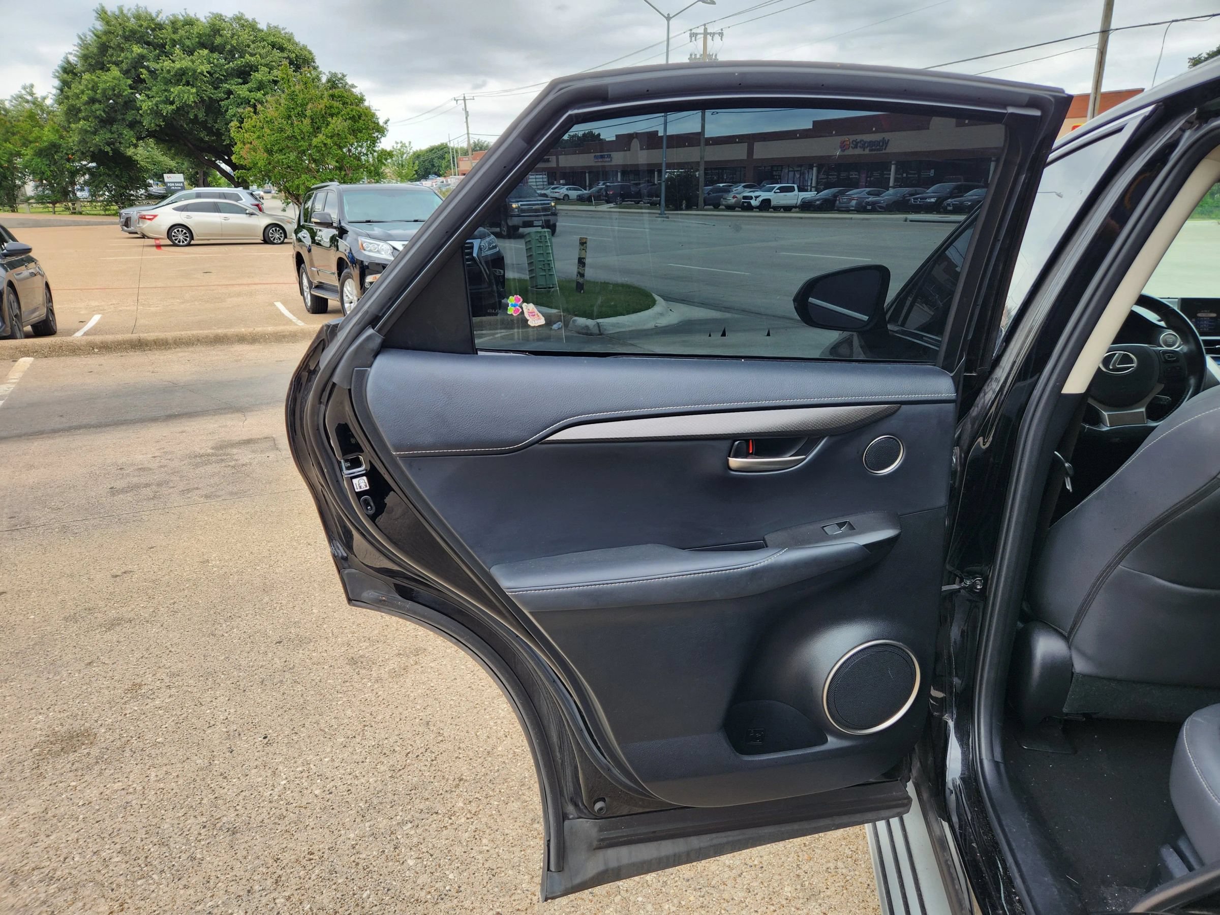 Used 2017 Lexus NX 200t FWD image 11