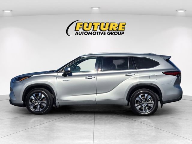 Used 2021 Toyota Highlander XLE image 10