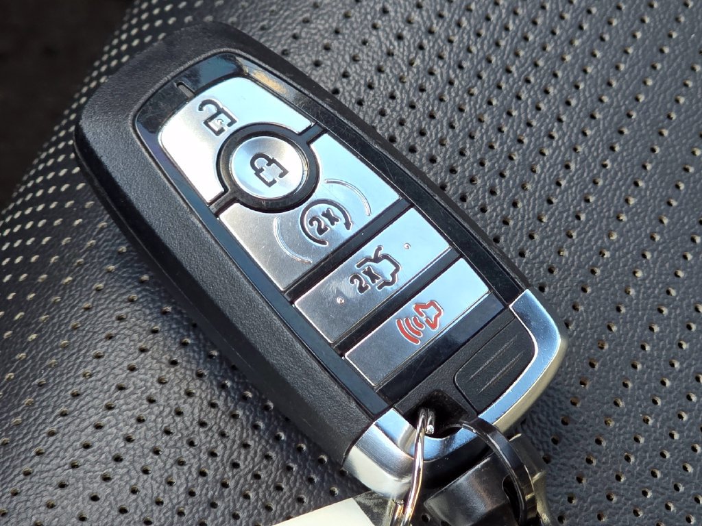 Used 2024 Ford Mustang Premium RWD image 33