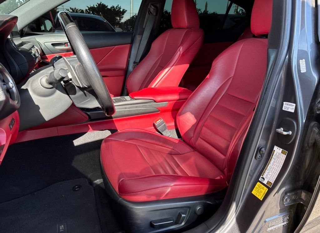 Used 2021 Lexus IS 350 F Sport RWD image 6