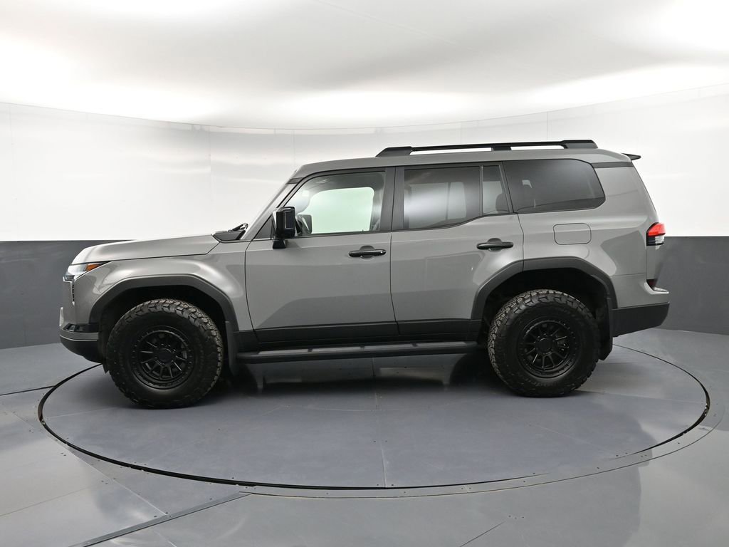 Used 2024 Lexus GX 550 AWD/4WD image 2