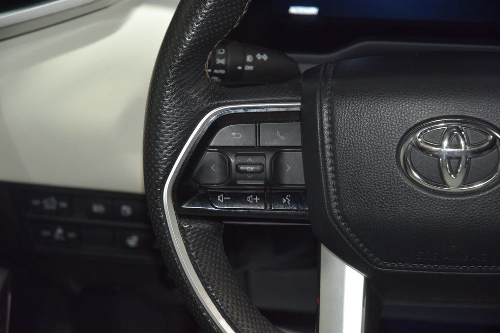 Used 2022 Toyota Tundra Capstone AWD/4WD image 36