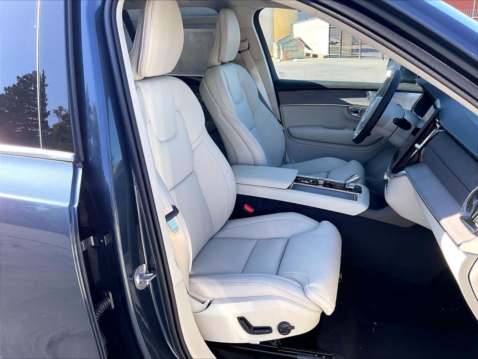 New 2027 Volvo XC90 T8 Ultra AWD/4WD image 32