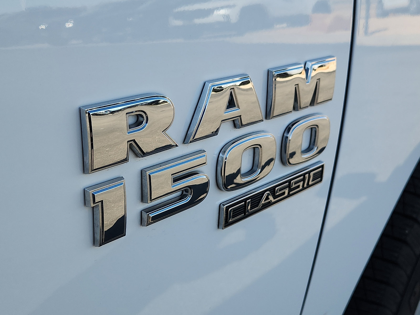Used 2024 RAM 1500 Classic SLT image 10