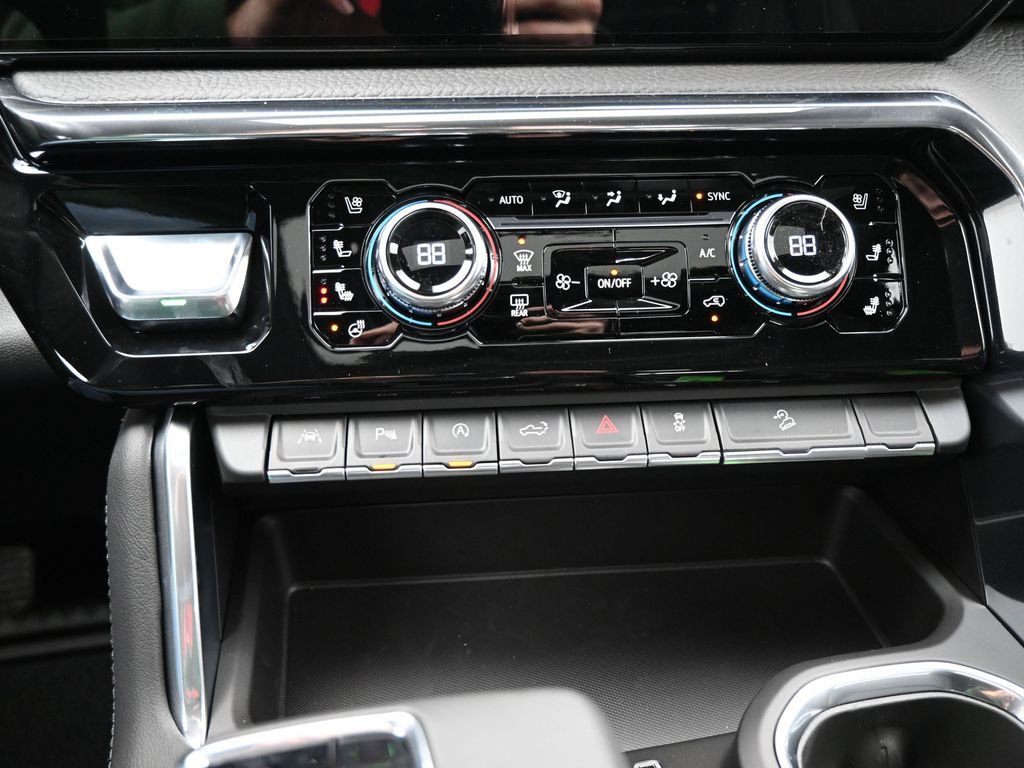 New 2026 GMC Sierra 1500 Denali AWD/4WD image 17