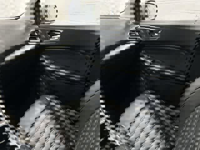 Used 2022 Ford Edge SEL w/ Convenience Package image 13