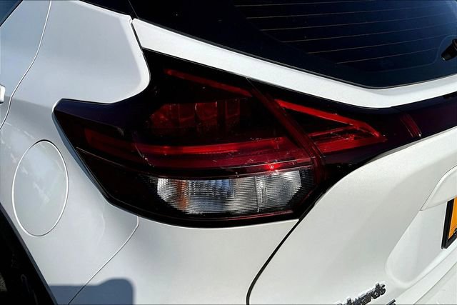 Used 2024 Nissan Kicks SR w/ SR Premium Package FWD image 22