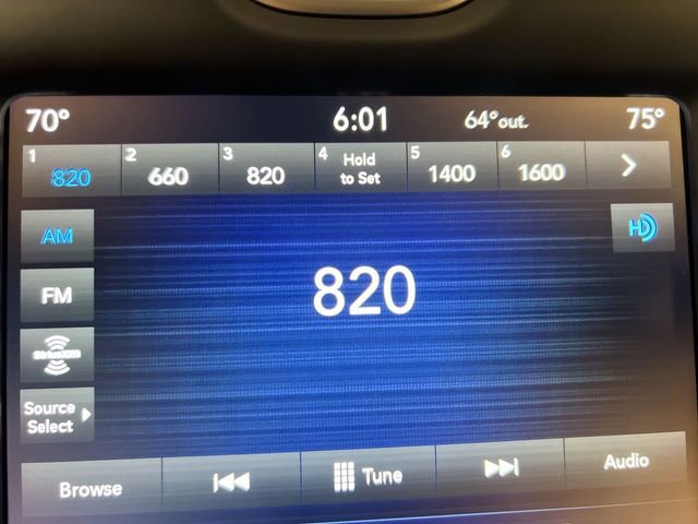 Used 2022 Chrysler 300 Touring L image 12