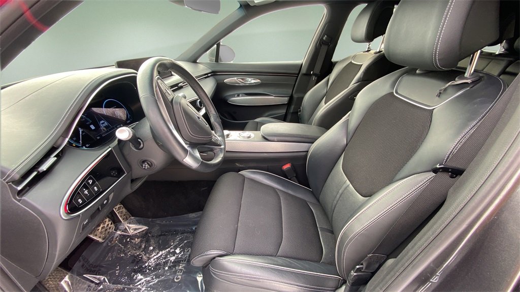 Used 2023 Genesis GV70 2.5T w/ Sport Prestige Package image 13
