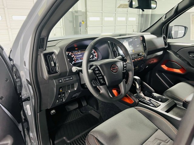 New 2025 Nissan Frontier PRO-4X w/ Interior Protection Package image 19