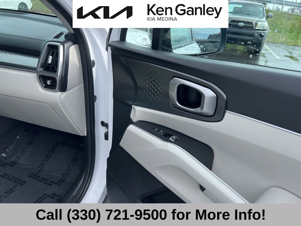 Certified 2023 Kia Sorento S image 59