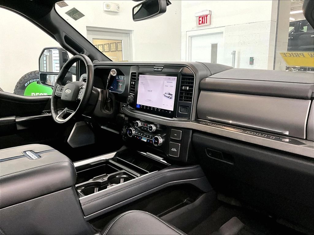 Used 2025 Ford F350 Platinum w/ FX4 Off-Road Package AWD/4WD image 14