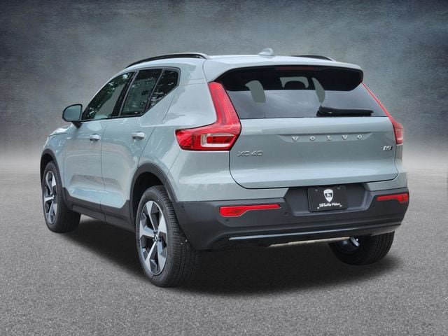 New 2026 Volvo XC40 B5 Plus w/ Protection Package Premier AWD/4WD image 5