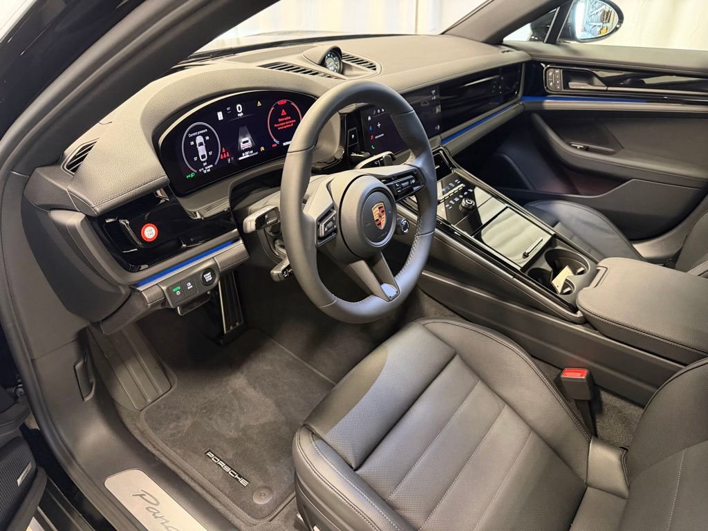 New 2026 Porsche Panamera 4 image 4