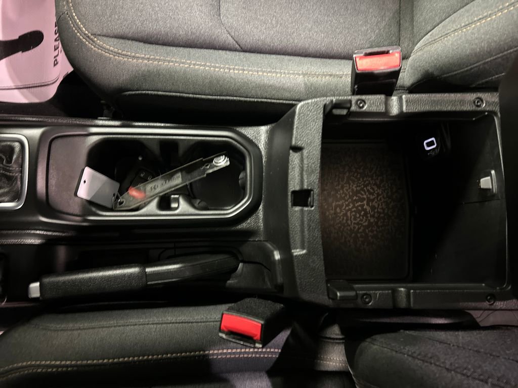 Used 2024 Jeep Wrangler Sport S image 21