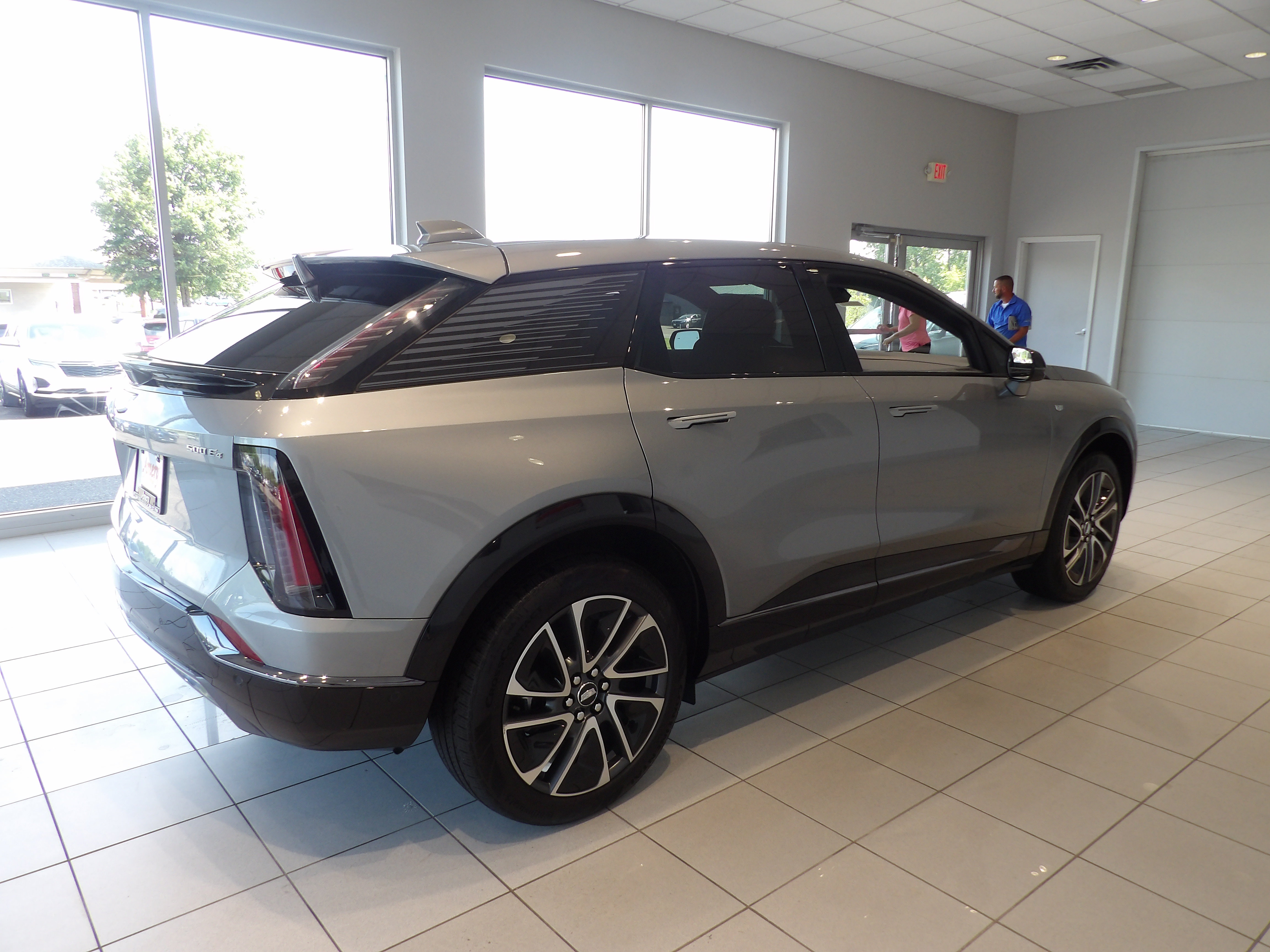 Used 2025 Cadillac Optiq Sport 1 AWD/4WD image 4
