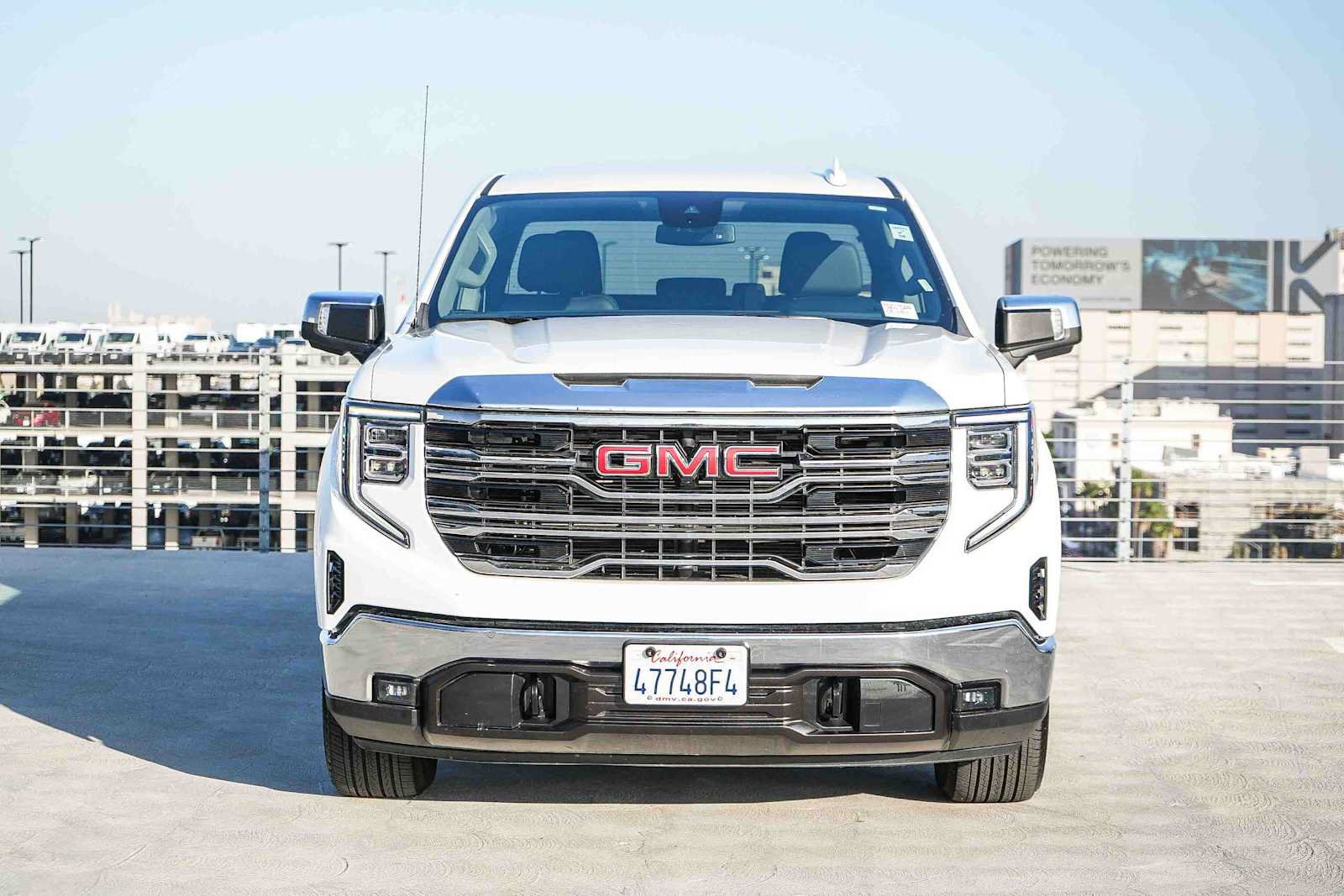 Used 2026 GMC Sierra 1500 SLT RWD image 2