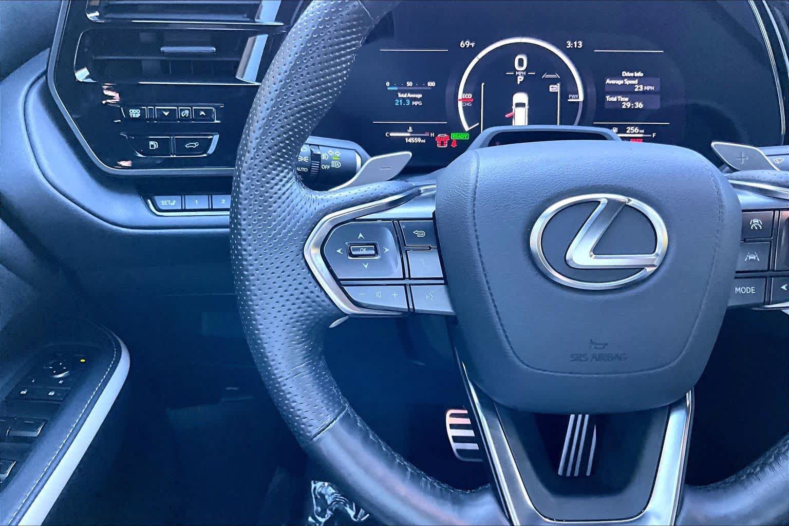 Used 2025 Lexus TX 500h AWD w/ Technology Package image 24