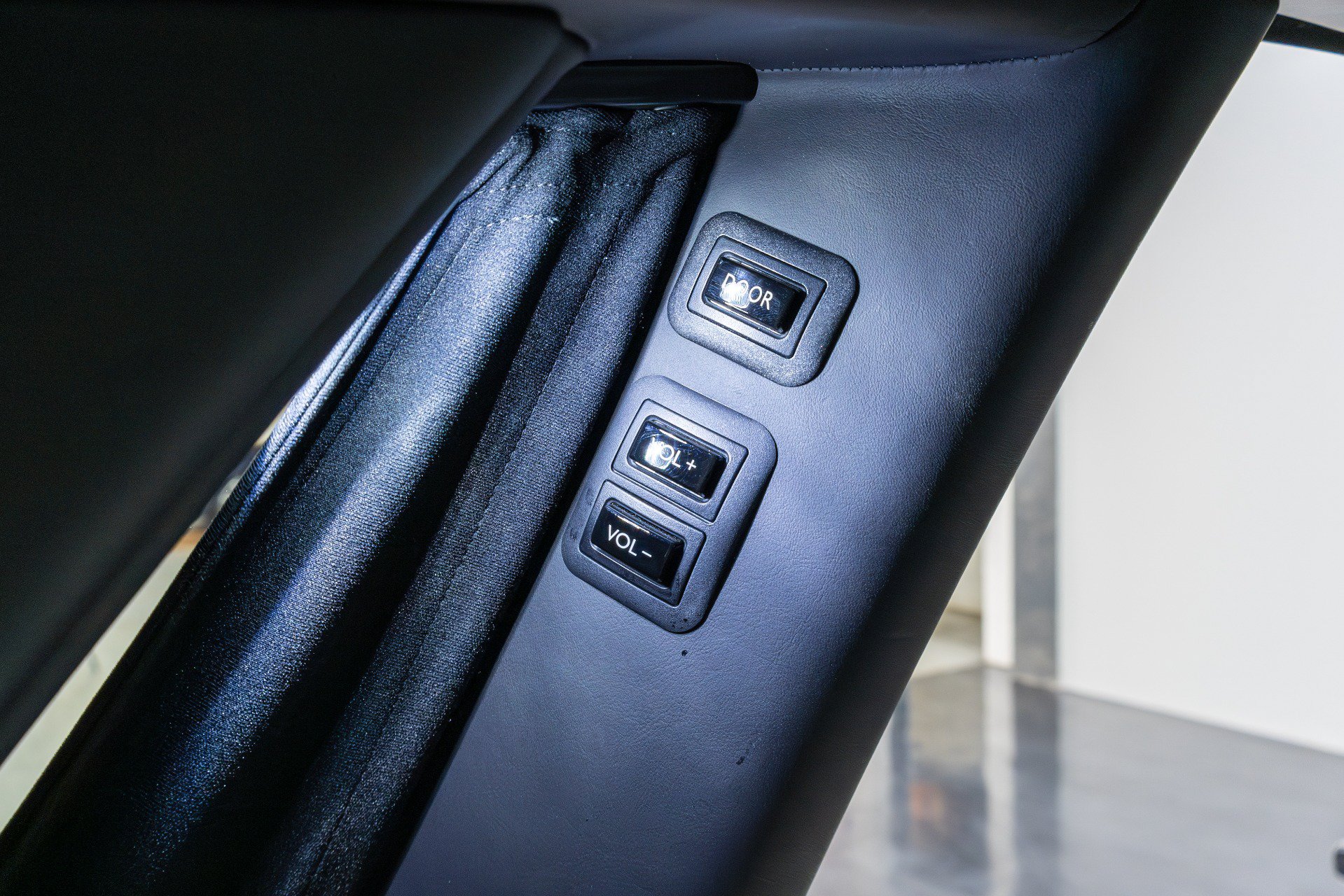 Used 2021 Rolls-Royce Phantom Sedan RWD image 53