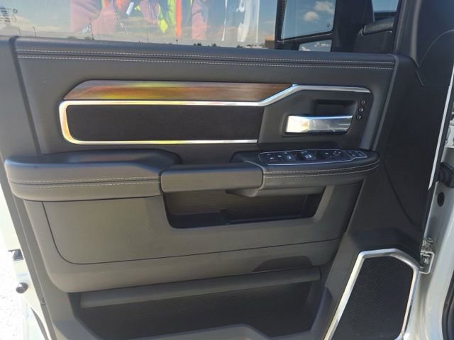 Used 2024 RAM 2500 Laramie AWD/4WD image 11