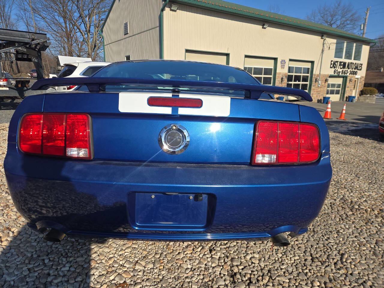 Used 2009 Ford Mustang GT RWD image 5