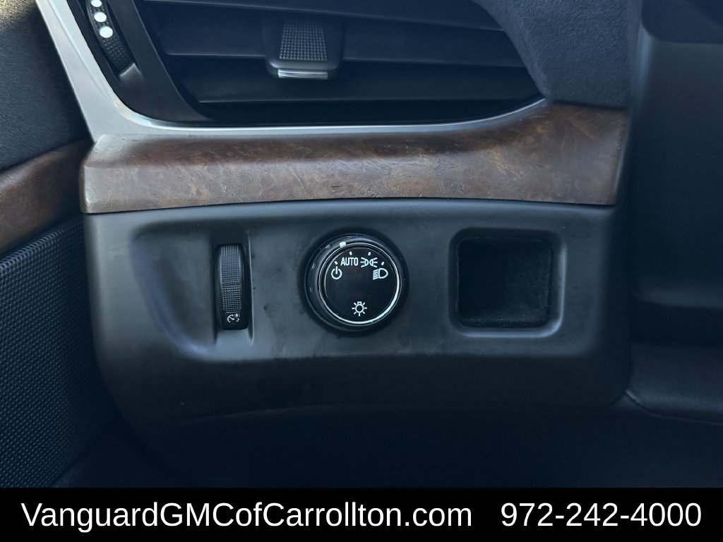 Used 2020 Cadillac Escalade Luxury RWD image 24