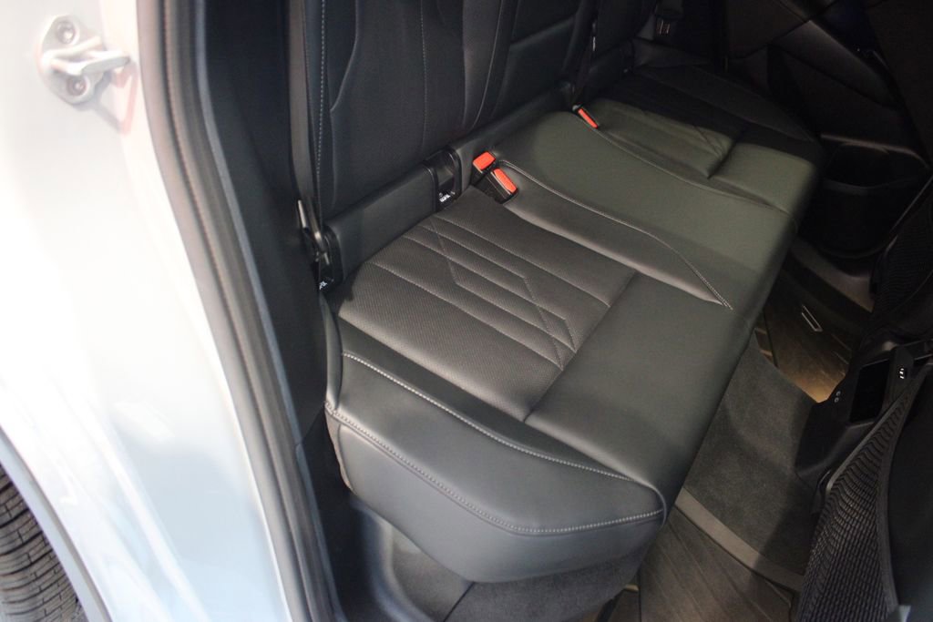 Used 2026 BMW X3 M50 w/ Premium Package image 25