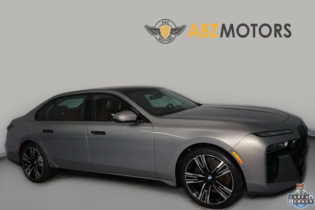 Used 2023 BMW 740i w/ Executive Package image 1