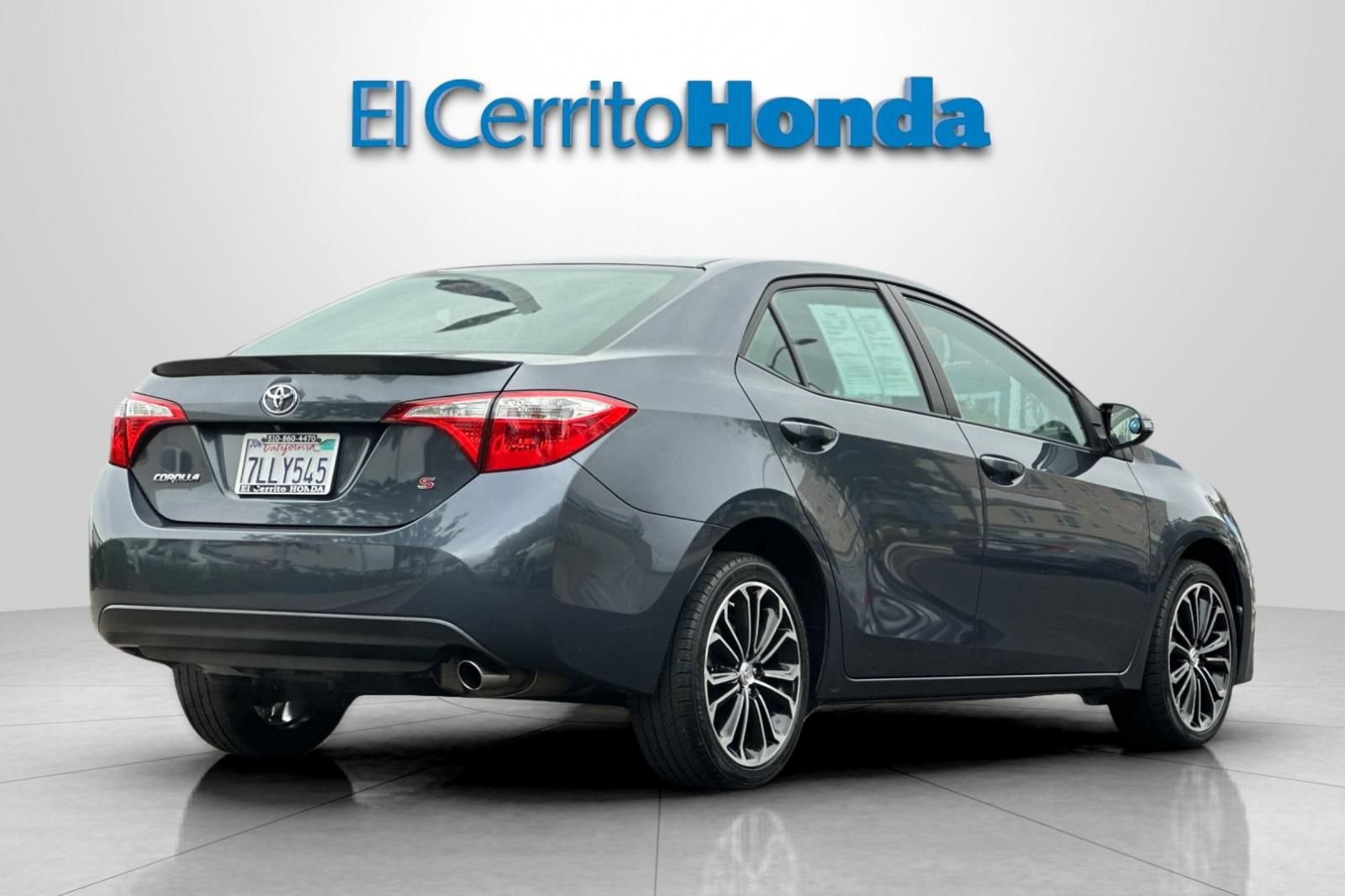 Used 2015 Toyota Corolla S FWD image 3