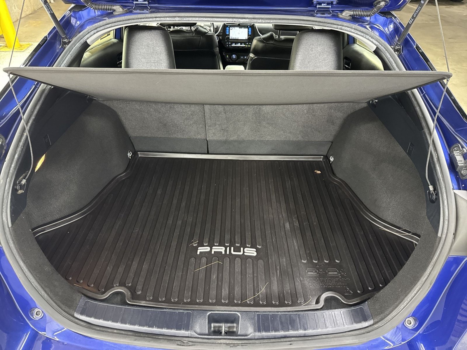 Used 2017 Toyota Prius Three w/ Advanced Technology Package FWD image 27