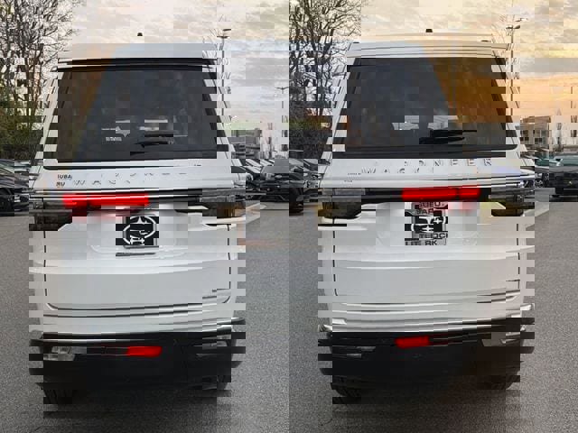 Used 2024 Jeep Wagoneer Series II w/ Flexible Seating Group image 7