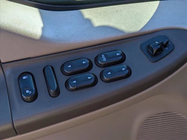 Used 2003 Ford F250 XLT image 11