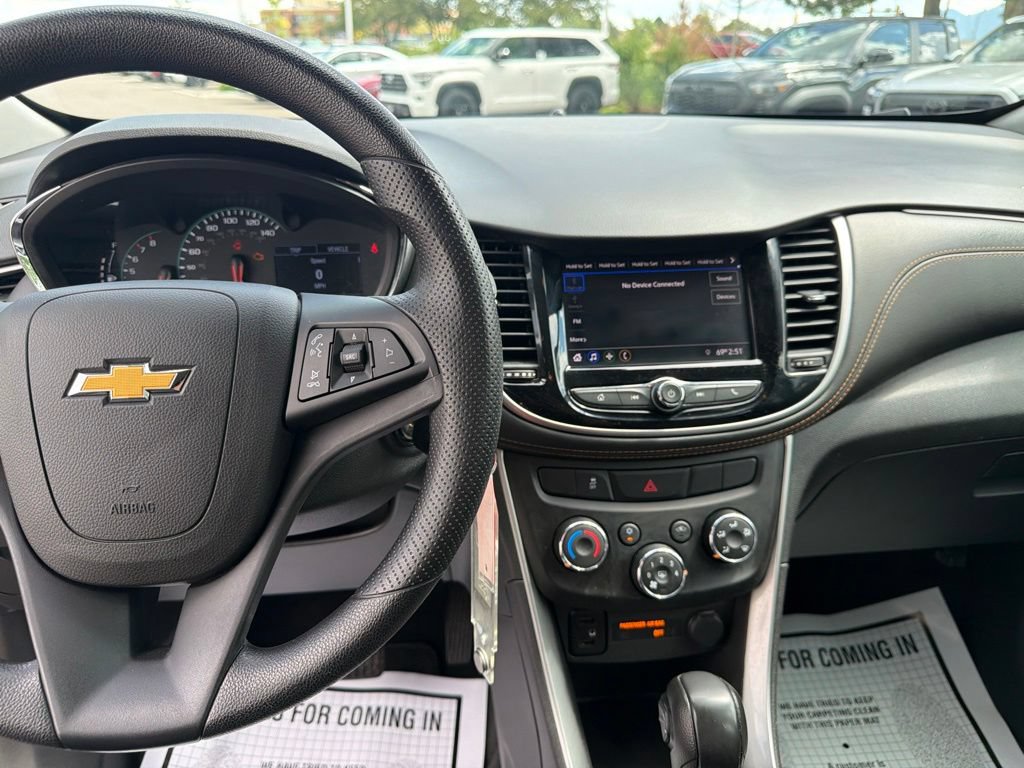 Used 2020 Chevrolet Trax LS FWD image 25