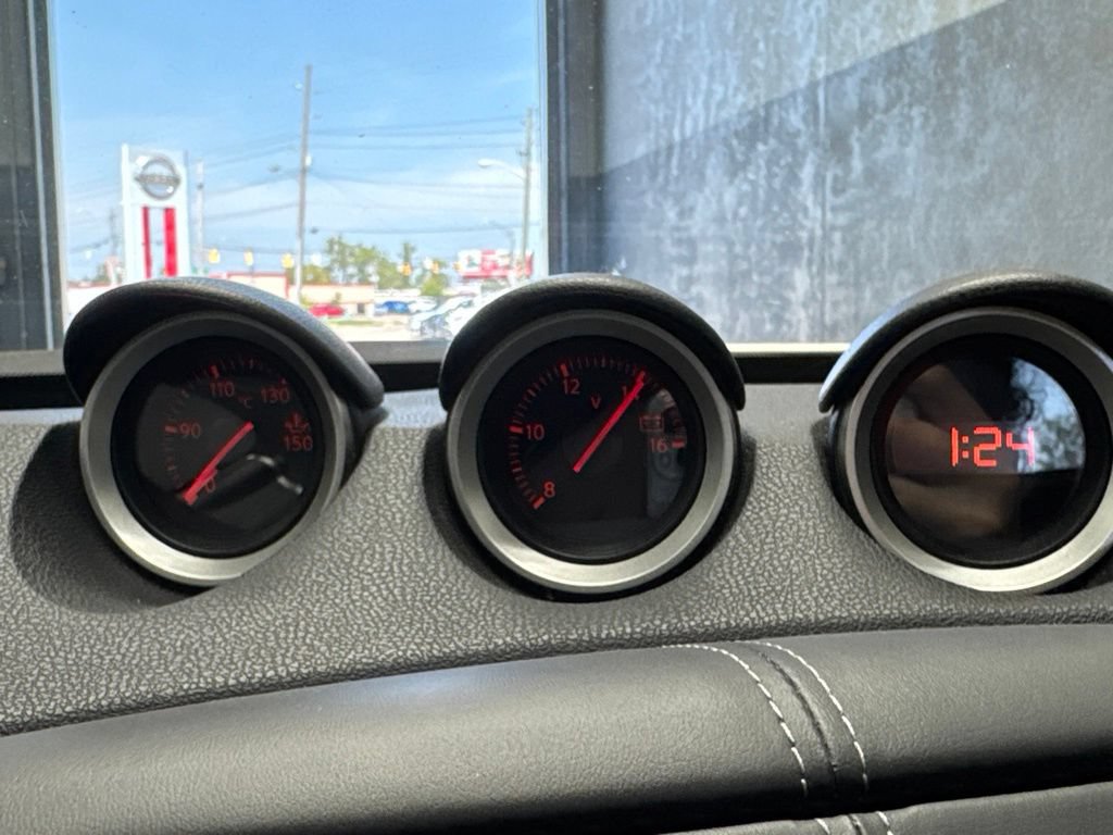 Used 2016 Nissan 370Z Coupe RWD image 13