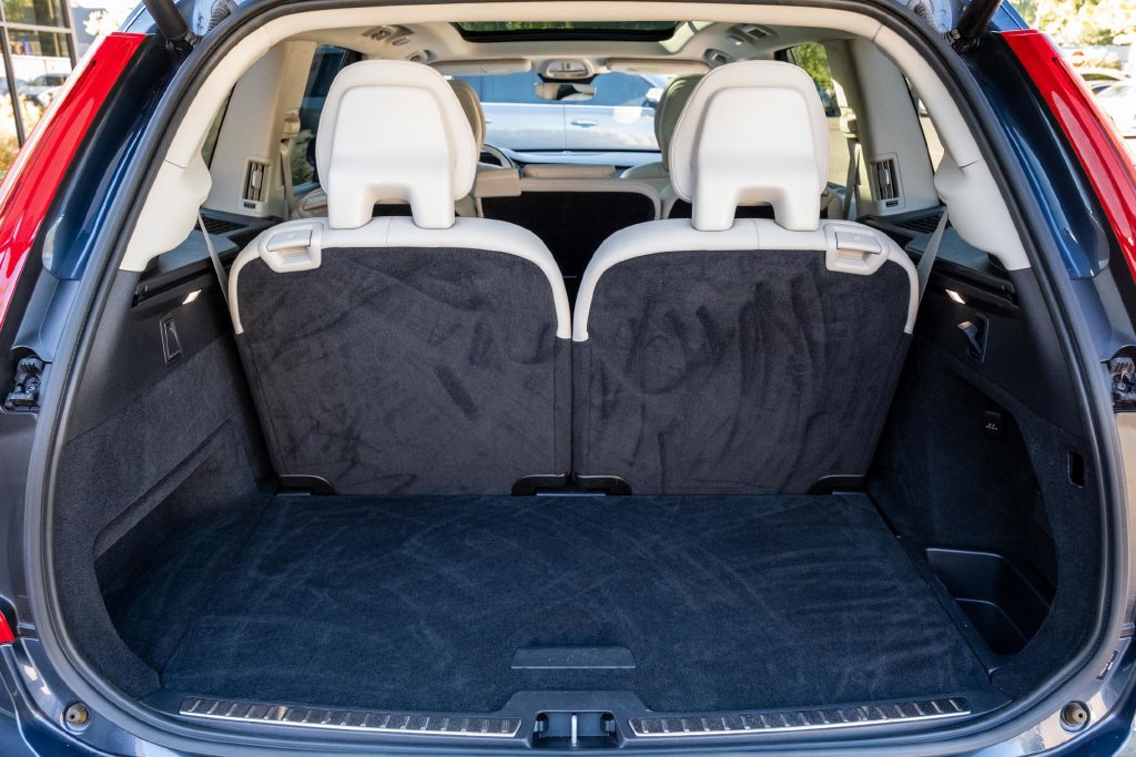 Used 2023 Volvo XC90 B6 Plus AWD/4WD image 26