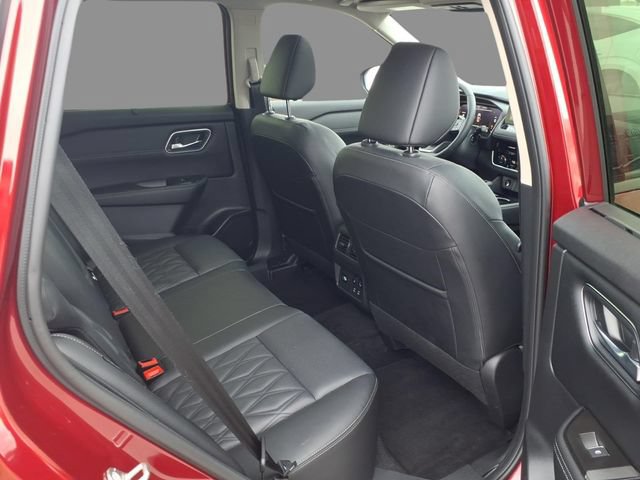 Certified 2025 Nissan Rogue Platinum w/ Tech Package AWD/4WD image 11