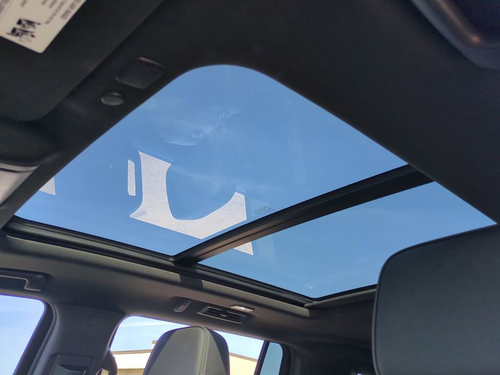 Certified 2024 GMC Yukon XL Denali image 19