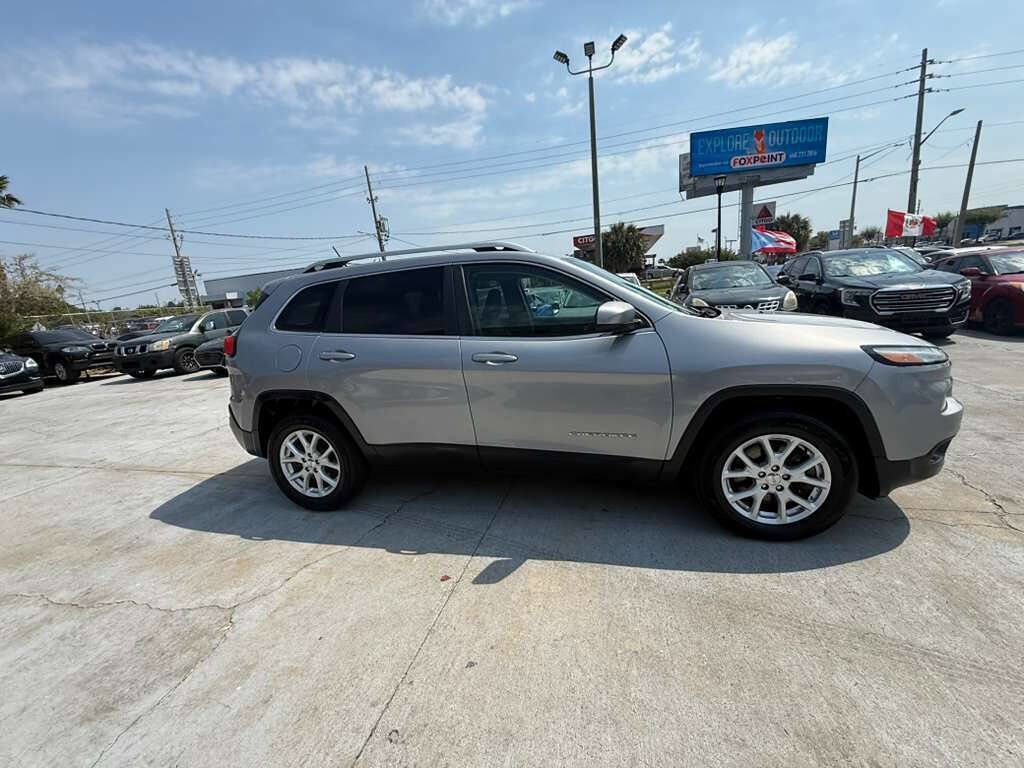 Used 2014 Jeep Cherokee Latitude w/ Cold Weather Group image 3