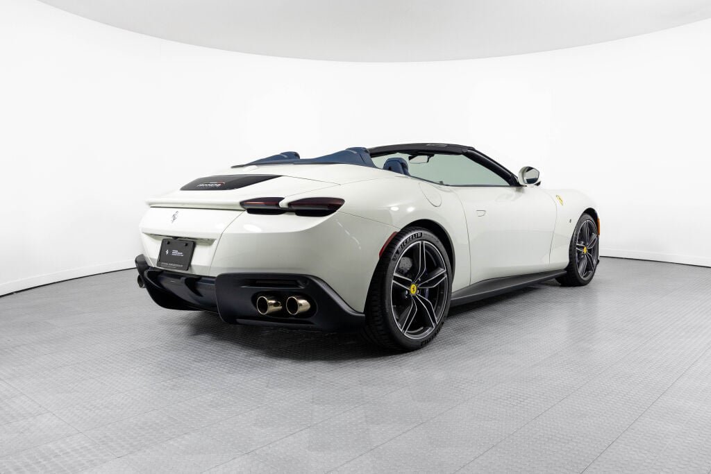 Certified 2024 Ferrari Roma Spider RWD image 15