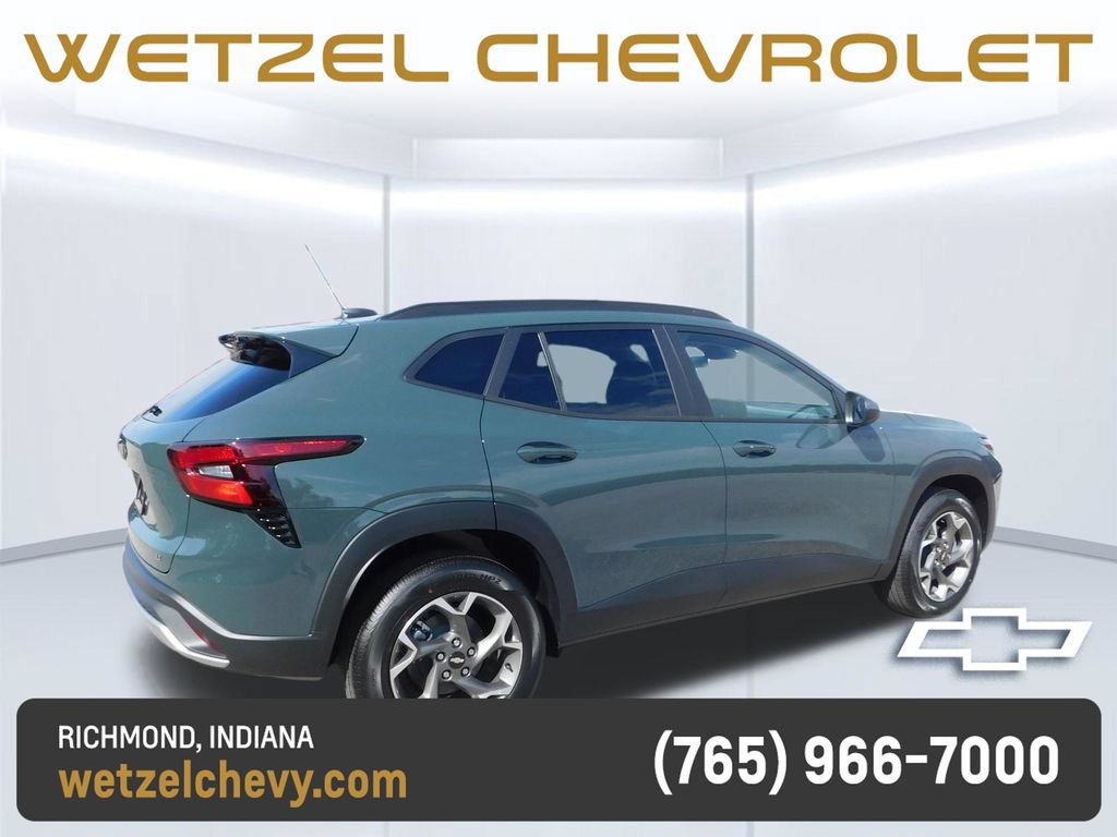New 2026 Chevrolet Trax LT w/ Driver Confidence Package FWD image 3
