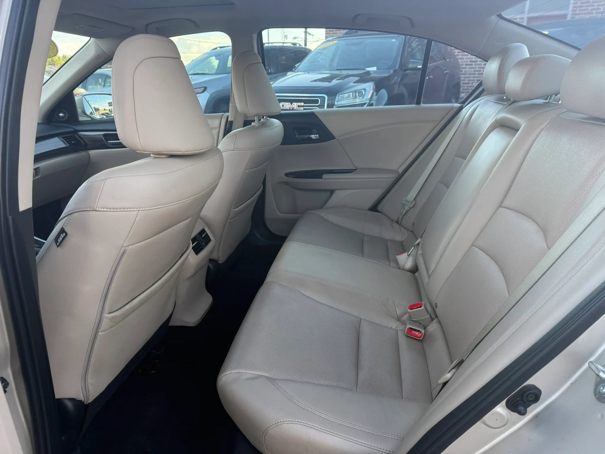 Used 2017 Honda Accord EX-L image 13