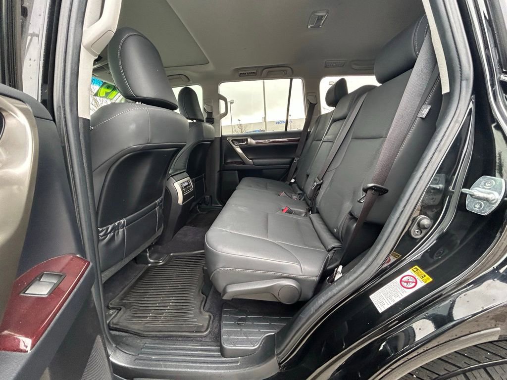 Used 2019 Lexus GX 460 image 26