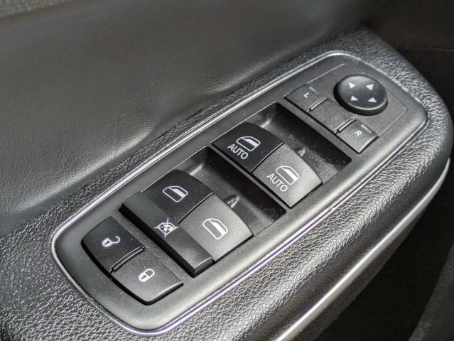 Used 2019 Chrysler 300 Limited w/ Safetytec Plus Group AWD/4WD image 23