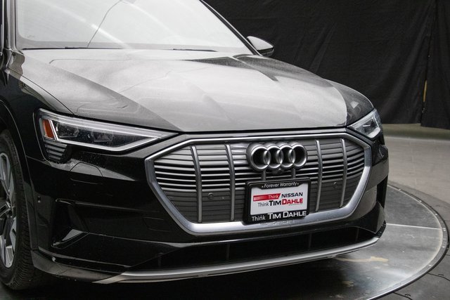 Used 2022 Audi e-tron Premium Plus w/ Premium Plus Package image 3