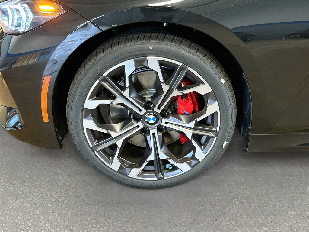 New 2026 BMW 330i xDrive Sedan w/ M Sport Package AWD/4WD image 33