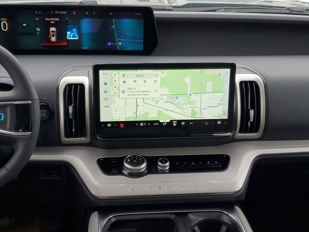 New 2026 Ford Expedition Active image 29