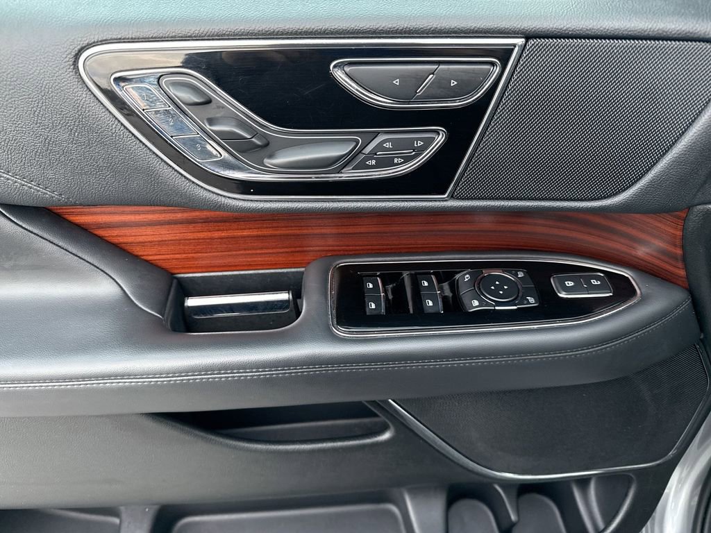 Used 2023 Lincoln Navigator Reserve image 15