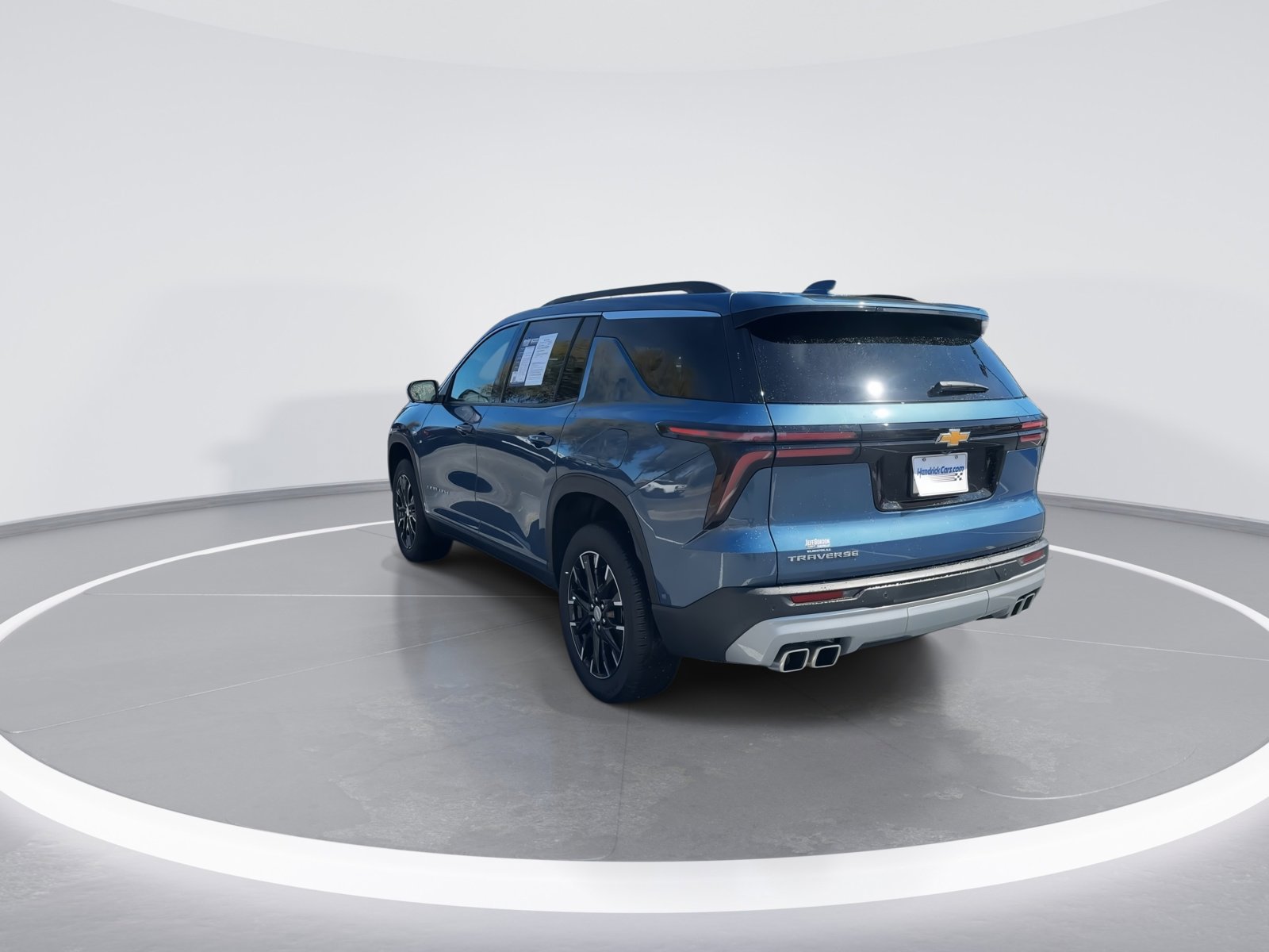 Certified 2025 Chevrolet Traverse LT w/ Enhanced Driving Package image 7